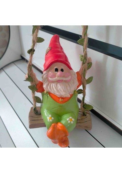 13 cm Salıncaklı Cüce Duvar Süsü , Dekoratif Aksesuar , Balkon Süsü , Çocuk Odası Biblo