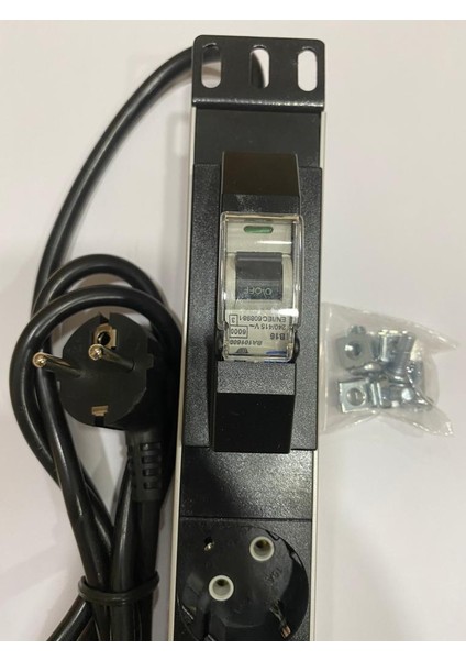 Networks PDU 6'lı Alüminyum Sigortalı Rack Kabinet Tipi Grup Priz