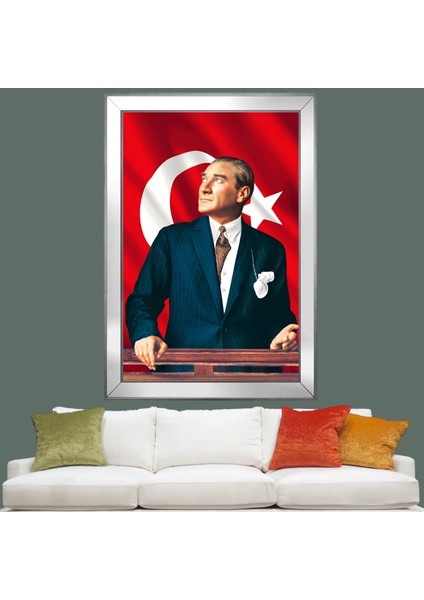 Türk Bayrağı Önünde Atatürk Tablo