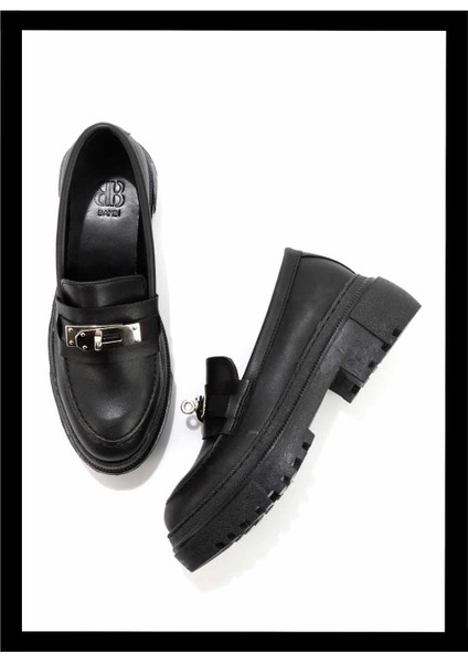 Siyah Kadın Loafer Ayakkabı K01503742309