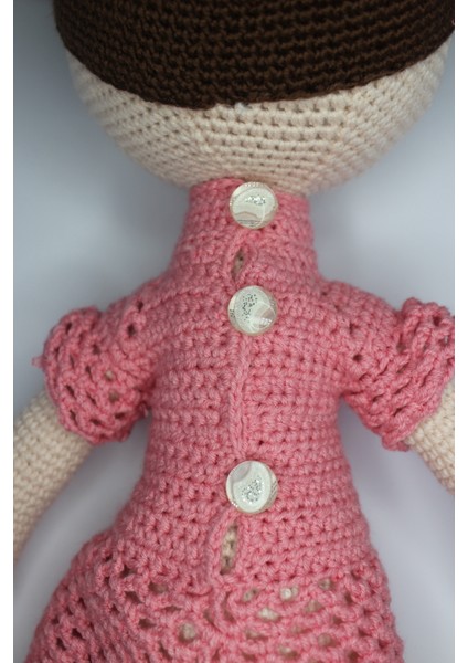 Ilgaz Shop Design Pembe Elbiseli Pembe Tokalı Kahverengi Uzun Saçlı Organik Sevimli Amigurumi Bebek