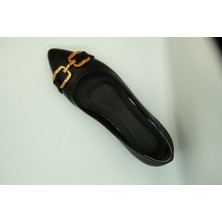 Akınözmen Siyah Aksesuarlı Topuklu (4 Cm) Babet