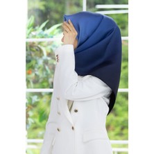 Vissona %100 Twill İpek Degrade Desenli Lacivert Renkli 90x90 Eşarp Dikim Şekli : El Dikişi