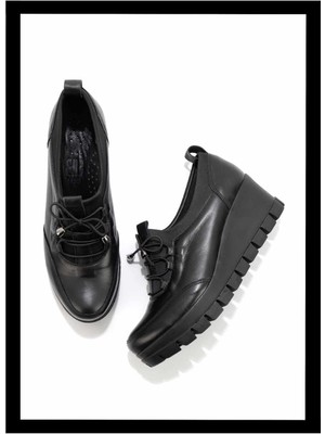 Bambi Siyah  Kadın Casual Ayakkabı K01413055009