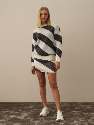 Xint Kadın Koyu Gri Lüks Pamuk Dokulu Oversize Kazak