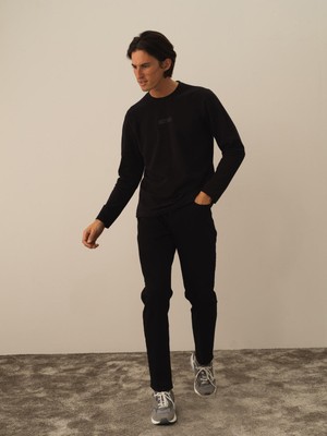 Xint Erkek Siyah Pamuk Dokulu Regular Fit Uzun Kollu Tişört