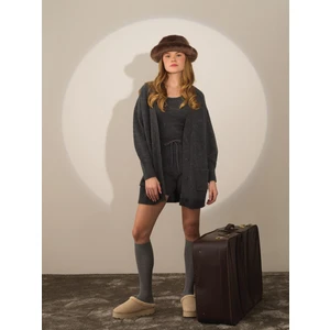 Düğmeli Oversize Hırka