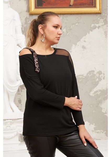 Omuz Detaylı Siyah Büyük Beden Bluz fiyatları