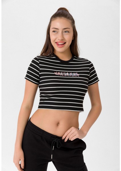 Kadın Çizgili Crop T-Shirt