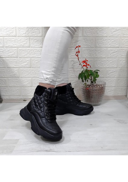 M.p 1408 Siyah Kaymaz Taban 18CM Kısa Kadın Bot