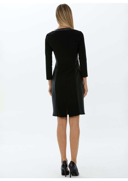 Yuvarlak Yaka Düz Siyah Standart Kadın Elbise 23KSL7357 modelleri