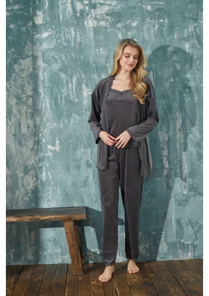 Kadın Fransız Kadife Ip Askılı Sabahlıklı Dantel Detaylı Pijama Takımı 3lü Set