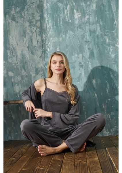 Kadın Fransız Kadife Ip Askılı Sabahlıklı Dantel Detaylı Pijama Takımı 3lü Set fiyatları
