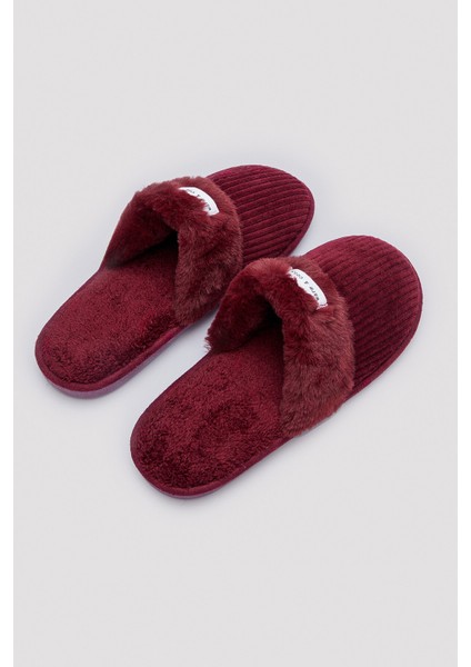 Cozy Bordo Terlik fırsatları