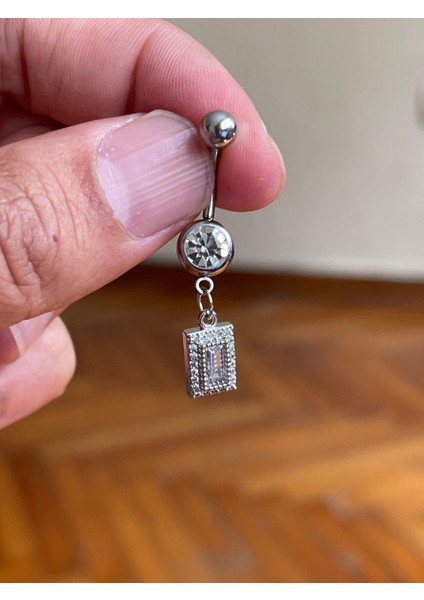 Cerrahi Çelik Piercing Baget Taşlı Piercing Baget Taşlı Göbek Piercingi