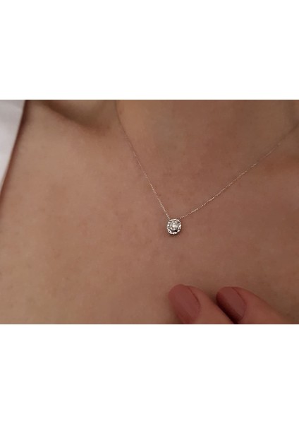 Işıltı Efektli Baget Pırlanta Kolye 0446P0003 modelleri