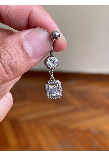 Cerrahi Çelik Piercing Kare Baget Taşlı Piercing Baget Taşlı Göbek Piercingi