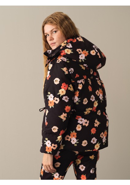 Kadın Siyah Oversize Desenli Şişme Mont modelleri