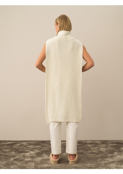 Regular Fit Triko Yün Pelerin fırsatları