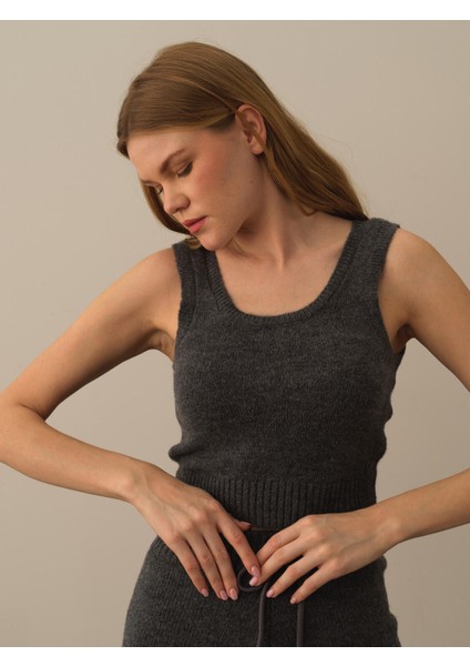 Kadın Koyu Gri Lüks Pamuk Dokulu Regular Fit Atlet fiyatları