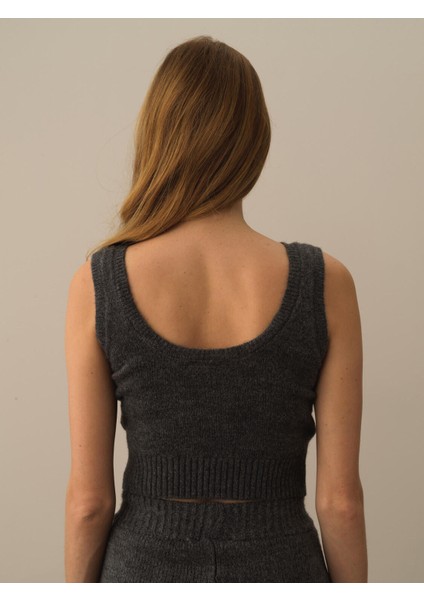 Kadın Koyu Gri Lüks Pamuk Dokulu Regular Fit Atlet modelleri