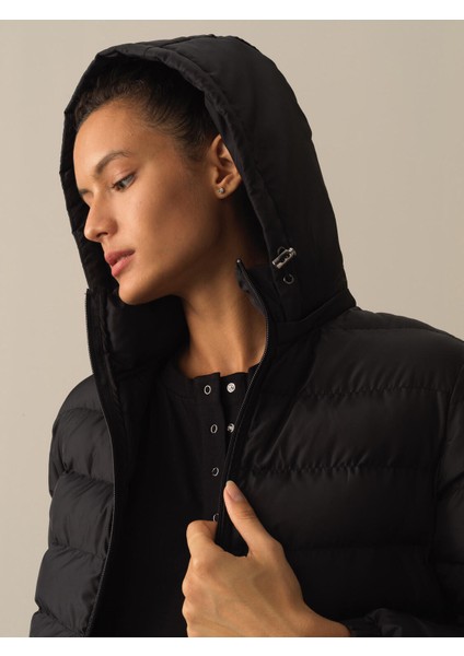 Kadın Siyah Regular Fit Şişme Mont fiyatları