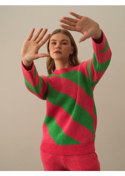 Kadın Pembe Lüks Pamuk Dokulu Oversize Kazak fiyatları