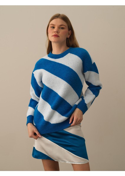 Kadın Mavi Lüks Pamuk Dokulu Oversize Kazak fiyatları