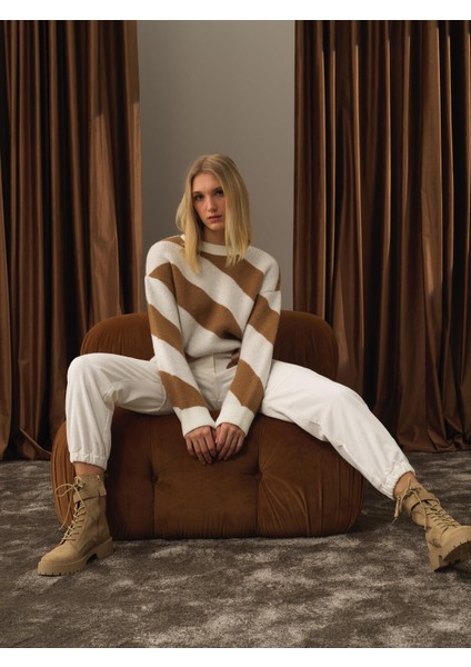 Kadın Camel Lüks Pamuk Dokulu Oversize Kazak
