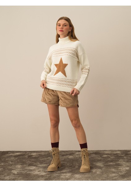 Kadın Ekru Doğal Yün Dokulu Oversize Kazak