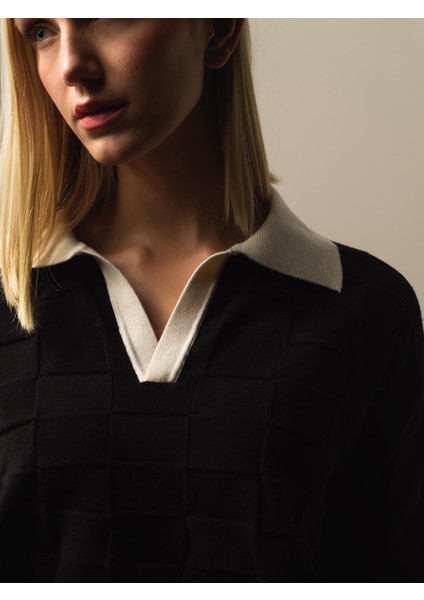 Kadın Siyah Formunu Koruyan Oversize Kazak modelleri