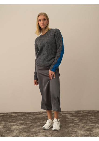 Kadın Koyu Gri Doğal Yün Dokulu Oversize Kazak