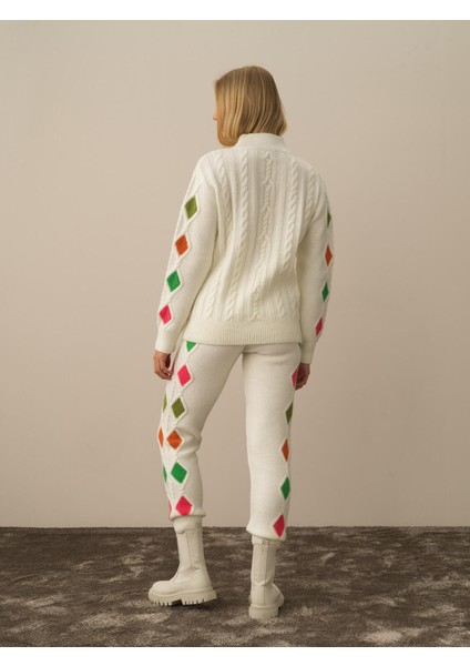 Kadın Kırık Beyaz Lüks Pamuk Dokulu Oversize Kazak fırsatları