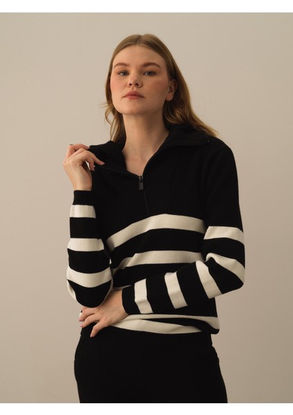 Kadın Siyah Formunu Koruyan Oversize Kazak fiyatları