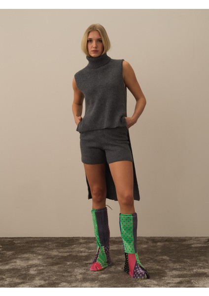 Kadın Koyu Gri Doğal Yün Dokulu Regular Fit Yelek