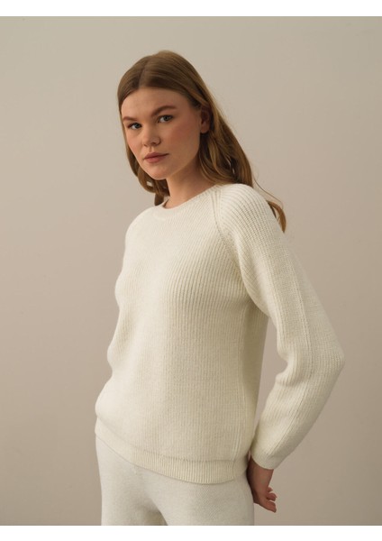 Kadın Ekru Doğal Yün Dokulu Regular Fit Kazak fiyatları