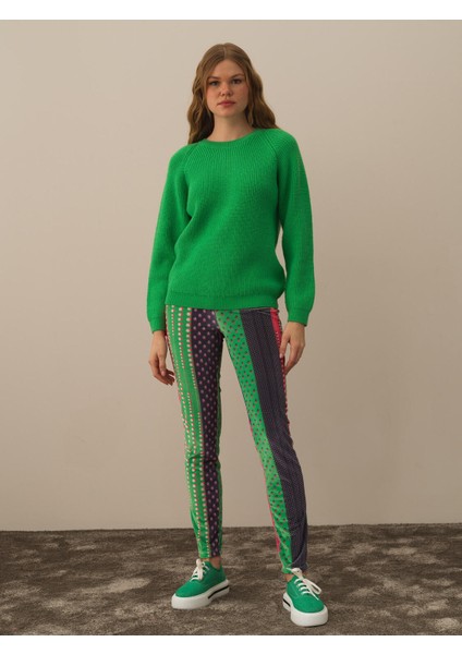 Kadın Yeşil Doğal Yün Dokulu Regular Fit Kazak