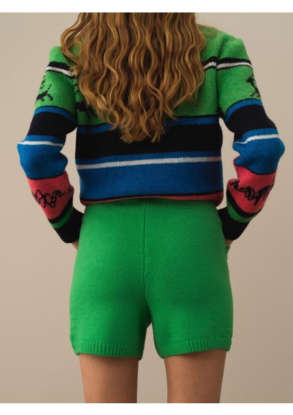 Kadın Yeşil Doğal Yün Dokulu Regular Fit Şort modelleri