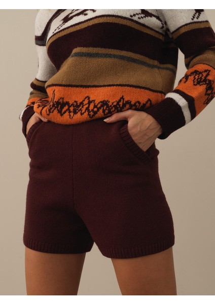 Kadın Bordo Doğal Yün Dokulu Regular Fit Şort modelleri