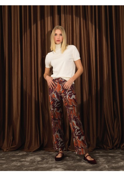 Kadın Kırık Beyaz Pamuk Dokulu Regular Fit Kazak