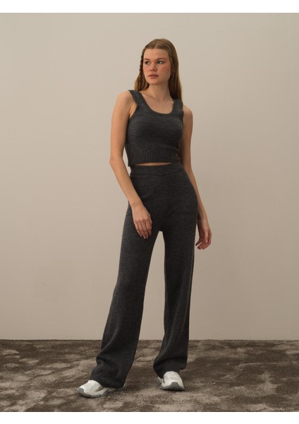 Kadın Koyu Gri Lüks Pamuk Dokulu Regular Fit Pantolon
