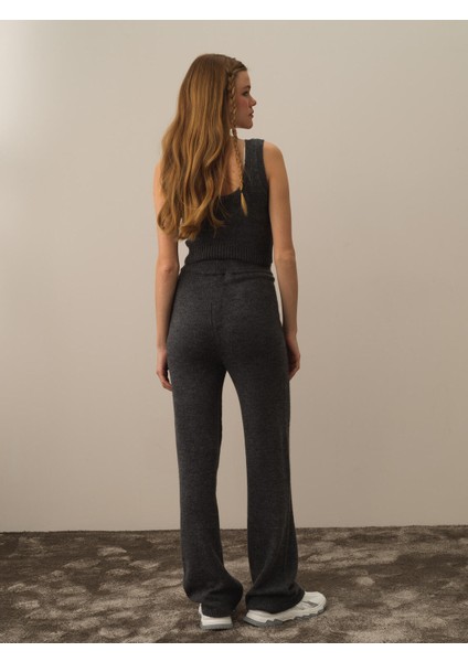 Kadın Koyu Gri Lüks Pamuk Dokulu Regular Fit Pantolon fırsatları
