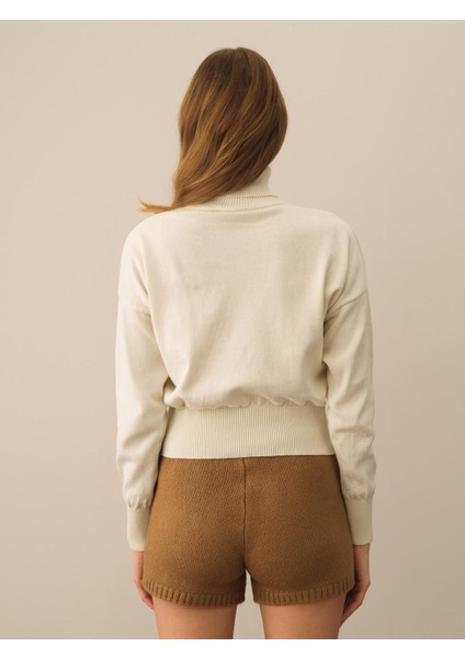 Kadın Kırık Beyaz Pamuk Dokulu Oversize Kazak modelleri