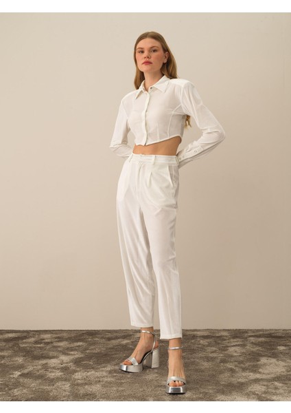 Kadın Kırık Beyaz Esnek Dokulu Oversize Pantolon