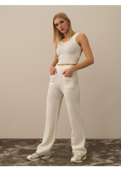Kadın Kırık Beyaz Lüks Pamuk Dokulu Regular Fit Pantolon