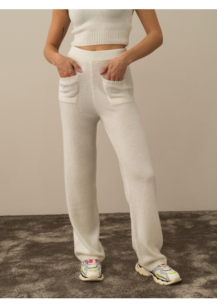Kadın Kırık Beyaz Lüks Pamuk Dokulu Regular Fit Pantolon fiyatları