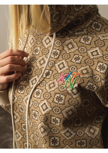 Kadın Bej Işıltılı Lurex Detaylı Oversize Sweatshirt modelleri