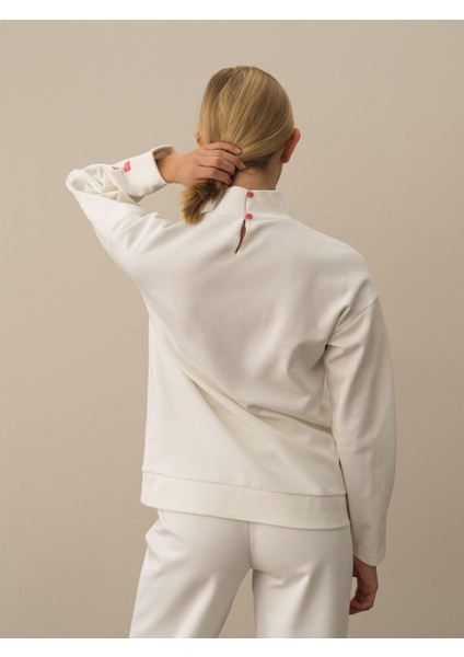 Kadın Kırık Beyaz Pamuk Dokulu Oversize Sweatshirt fırsatları