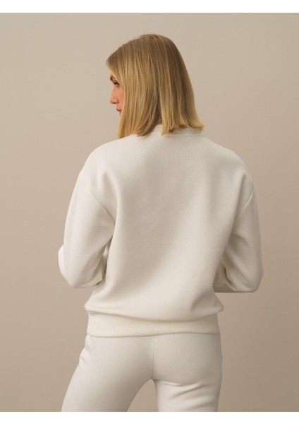 Kadın Kırık Beyaz Pamuk Dokulu Oversize Sweatshirt fırsatları