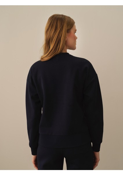 Kadın Lacivert Pamuk Dokulu Oversize Sweatshirt fırsatları